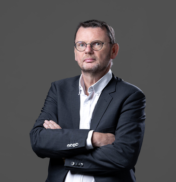 Bras droit des dirigeants